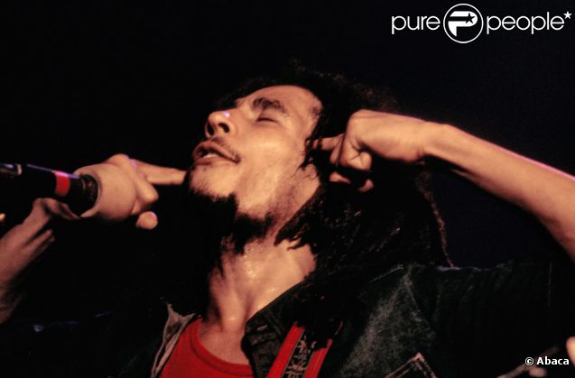Bob Marley qui écoute... Les Prêtres !!! 