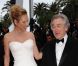 Uma Thurman, en Versace, et Robert de Niro, lors de la cérémonie d'ouverture du festival de Cannes le 11 mai 2011
