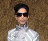 Prince au défilé Chanel, au Grand Palais à Paris, le 6 octobre 2009.