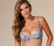 Nina Agdal pour la nouvelle collection de la marque Nelly.