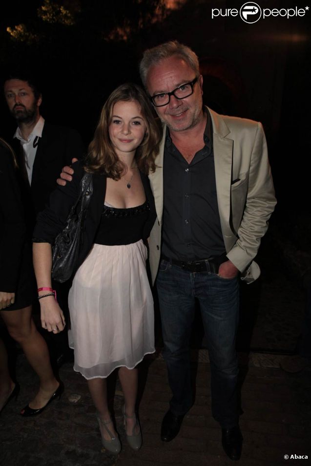 Olivier Baroux et sa fille lors de la soirée Canal + organisée à Cannes, le vendredi 13 mai 2011.