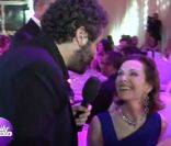Images extraites du <em>Daily Mouloud</em> sur Canal+ le 14 mai 2011. Ici Mouloud Achour et Carole Bouquet.<br />