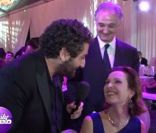 Images extraites du <em>Daily Mouloud</em> sur Canal+ le 14 mai 2011. Ici Mouloud Achour, Jacques Attali et Carole Bouquet.