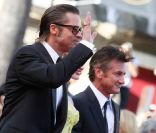 Brad Pitt, Jessica Chastain et Sean Penn à l\'occasion de la présentation de <em>The Tree of Life</em>, au 64e Festival de Cannes, le 16 mai 2011.