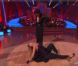 Kirstie et son partenaire Maksim sur le plateau de Dancing With The Stars, le 16 mai 2011. Ils exécutent un paso doble. 