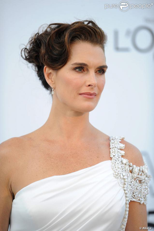 Brooke Shields dans une robe Marchesa, lors du gala de l'amfAR au Cap d'Antibes le 19 mai 2011