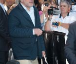 Robert de Niro et Jude Law ont bien déjeuné vendredi 20 mai avec un aïoli exécuté dans la tradition !
