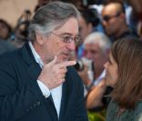Robert de Niro et Jude Law ont bien déjeuné vendredi 20 mai avec un aïoli exécuté dans la tradition !