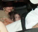 Tom Cruise a passé une délicieuse soirée avec les deux femmes de sa vie, Kate et Suri. Miami, 16 mai 2011