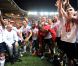 Les joueurs de Lille savourent leur titre de champion de France au Parc des Princes (Paris), samedi 21 mai 2011.