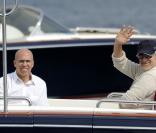 Steven Spielberg passe un beau moment en famille et avec son ami Jeffrey Katzenberg sur son yacht au large de Cannes le 13 mai 2011