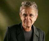 Charles Belmont s'est donné la mort le 15 mai 2011, à l'âge de 75 ans. 