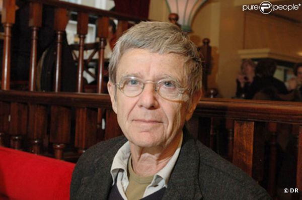 Charles Belmont s'est donné la mort le 15 mai 2011, à l'âge de 75 ans. 