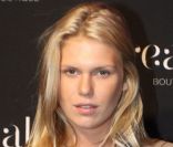 Alexandra Richards sera bientôt tante ! Sa demi-soeur Angela attend son premier enfant. <br />