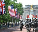 Barack et Michelle Obama sont attendus à Buckingham Palace à Londres, le 24 mai 2011.