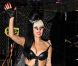 Lady Gaga, promotion de l'album  Born This Way , à New York, le 23 mai 2011. Ici au magasin Best Buy pour une dédicace. 