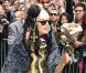 Lady Gaga, promotion de l'album  Born This Way  à la sortie de l'émission de David Letterman, à New York, le 23 mai 2011.