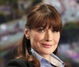Carla Bruni-Sarkozy, enceinte, au journal télévisé de Jean-Pierre Pernaut, le 16 mai 2011.<br />