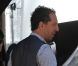 Gad Elmaleh sur le tournage d'Un bonheur n'arrive jamais seul, à Paris le 25 mai 2011