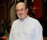 Salman Rushdie lors de la soirée d'ouverture de l'exposition 'Il Mondo Vi Appartiene', au Palais Grassi à Venise, le 1er juin 2011.