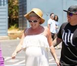Pink et son mari Carey Hart se rendent dans un restaurant de Malibu le 28 mai 2011