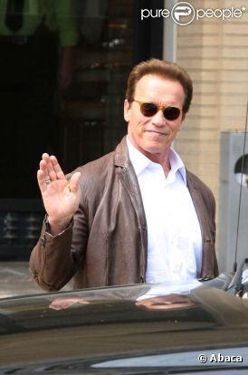 Arnold Schwarzenegger fait du shopping à Beverly Hills, le 4 juin 2011.