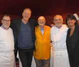 Jean Teule, Jean-Pierre Coffe, Joel Mauvigney et Valérie Expert lors de la soirée La Charcuterie fait son cirque au Cirque Diana Moreno à Paris dans le cadre de la semaine de la charcuterie artisanale du 4 au 12 juin 2011