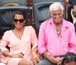 Jean-Paul Belmondo et Barbara Gandolfi lors de la finale hommes du tournoi de Roland-Garros, en juin 2011.