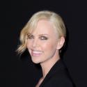 Charlize Theron : le canon de beauté éclipse toutes les célébrités en soirée !