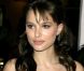 Natalie Portman légèrement plus brune en 2004, véritable femme fatale à la tenue renverssante ! 