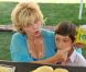Les Tuche, un film d'Olivier Baroux avec Isabelle Nanty dans le rôle de Cathy Tuche, mère-poule avec son petit Coin-Coin 