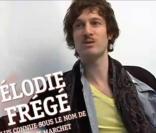 Florent Marchet connaît bien Elodie Frégé, et le prouve dans une interview inversée pour les Francofolies 2011 
