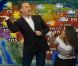 Tom Hanks déchaîné lors de la météo dans l'émission Despierta America sur la chaîne Univison, le 21 juin 2011.
