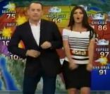 Tom Hanks met le feu à la météo dans l'émission  Despierta America  sur la chaîne Univison, le 21 juin 2011.
