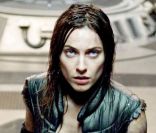 Antje Traue dans  Pandorum . 