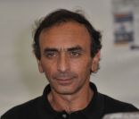 Eric Zemmour ne sera plus sur le plateau de On n'est pas couché à la rentrée. Eric Naulleau et lui même seront remplacés par Audrey Pulvar et Natacha Polony.