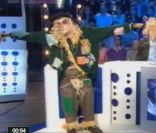 Jonathan Lambert dans son dernier sketch, en épouvantail d'un champs de cannabis, le samedi 25 juin 2011 sur France 2!