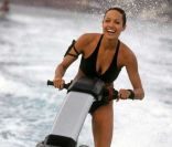 Angelina Jolie est Lara Croft et délicieuse dans Tomb Raider 1 