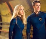 Jessica Alba, blonde et moulée dans sa combinaison dans Les 4 Fantastiques 