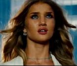 Rosie Huntington-Whiteley dans Transformers 3