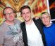 La finale de X Factor a vu la victoire surprise de Matthew Raymond-Barker sur Marina D'Amico. L'Anglais, quelques instants après son sacre, savoure en retrouvant ses parents, venus spécialement. 