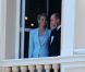 Un bref baiser au balcon du Palais Princier : le prince Albert de Monaco et la princesse Charlene, mariés depuis quelques minutes, offrent leur amour à leurs sujets, le 1er juillet 2011.
Un baiser plus proche de celui, emprunté, de Charles et Diana, que de celui, tendre et complice, de William et Kate...
