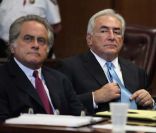 Dominique Strauss-Kahn et son avocat Benjamin Brafman à l'audience du 1er juillet à New York qui s'est soldée par sa libération sur parole.