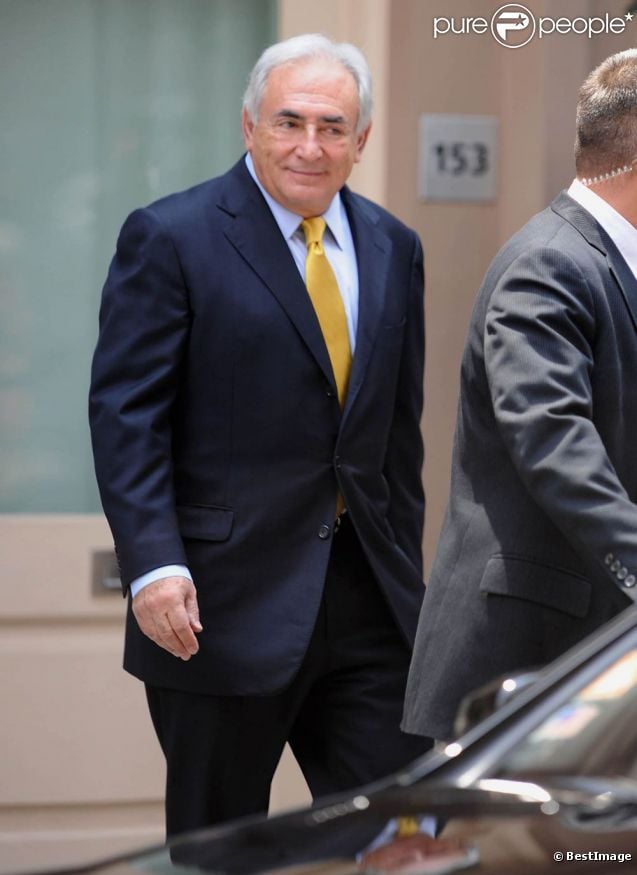 Dominique Strauss-Kahn après la rénion avec ses avocats et le bureau du procureur, à New York, le 6 juillet 2011.