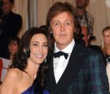 Paul McCartney et sa fiancée Nancy Shevell à New York, le 2 mai 2011.