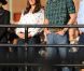  Chemisier Alice Temperley et chemise à carreaux, jeans et ceintures marron : la panoplie cowboy/cowgirl idéale pour Calamity Kate de Cambridge et Buffalo Bill de Galles, au Stampede, grand-messe mondiale du rodéo à Calgary. 
 William et Kate, Royal Tour au Canada, jour 8 (jeudi 7 juillet 2011). Pour l'avant-dernier jour de leur visite officielle, le prince William et son épouse la duchesse Catherine de Cambridge ont rallié Calgary, leur dernière étape au Canada avant un déplacement de trois jours à Los Angeles. 