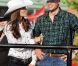  Le Stampede, grand-messe mondiale du rodéo, a réjoui Calamity Kate de Cambridge et Buffalo Bill de Galles, à Calgary, le 7 juillet 2011. 
 William et Kate, Royal Tour au Canada, jour 8 (jeudi 7 juillet 2011). Pour l'avant-dernier jour de leur visite officielle, le prince William et son épouse la duchesse Catherine de Cambridge ont rallié Calgary, leur dernière étape au Canada avant un déplacement de trois jours à Los Angeles. 