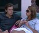 Geof encourage Geoffrey à embrasser Aurélie pour rendre leur histoire de couple plus crédible.
