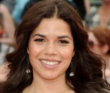America Ferrera à l\'avant-première d\'Harry Potter et les Reliques de la Mort-Partie 2 à New York le 11 juillet 2011