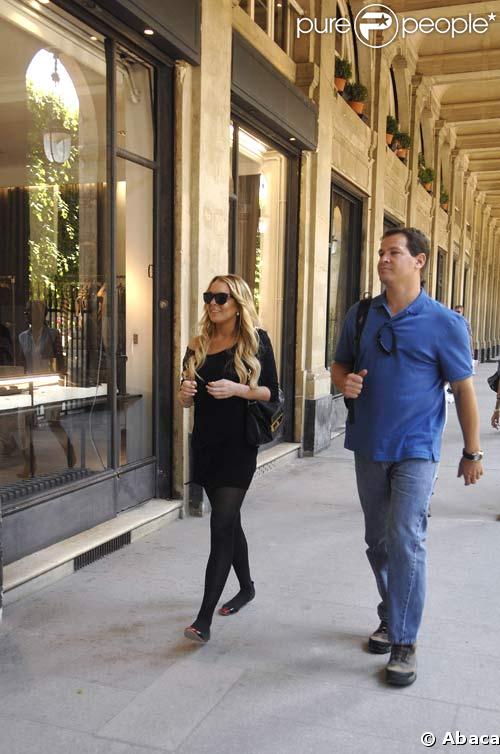 Lindsay Lohan se promène dans les jardins du Palais Royal, le 13/05/08